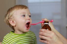 Cara mengatasi anak kecil minum obat